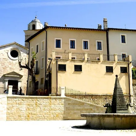Dimora Marchesi Di Frühstückspension Sellano